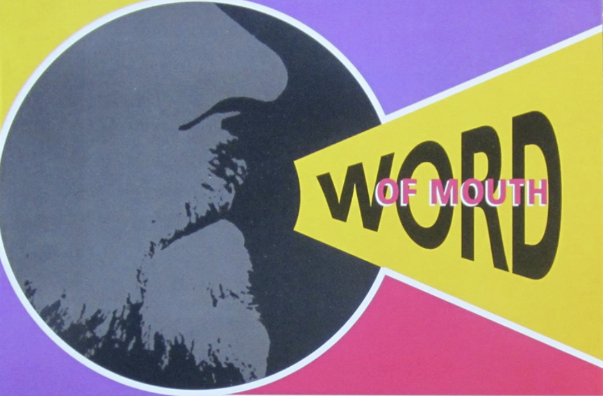 Das Albumcover "Word of Mouth" von Mike & the Mechanics ist in mehrere Abschnitte unterteilt. Diese sind durch weiße Linien voneinander abgegrenzt. Die Flächen sind gelb, lila und rosa. In der Mitte befindet sich ein Kreis, in dem eine untere Gesichtshälfte im Profil zu sehen ist. Neben dem Kreis ist ein Dreieck. Darin steht "Word Of Mouth".