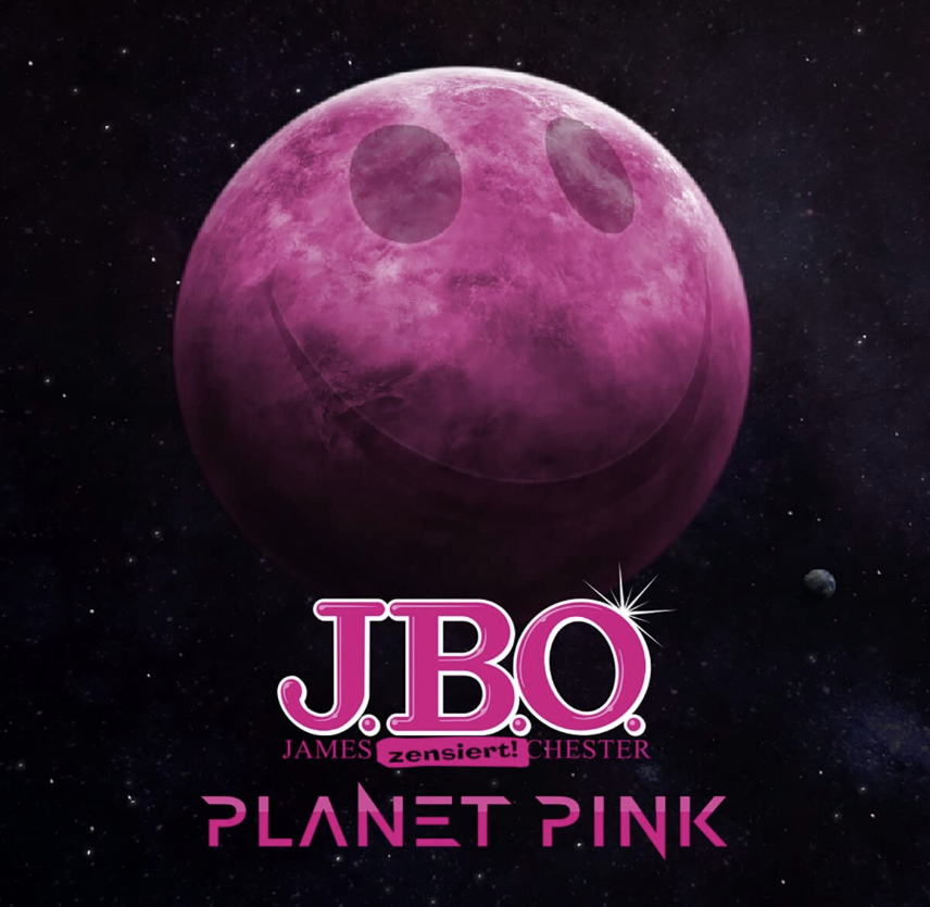 Das Albumcover "Planet Pink" von JBO zeigt das Weltall. In der Mitte hängt ein großer, rosa Mond als lachender Smiley.