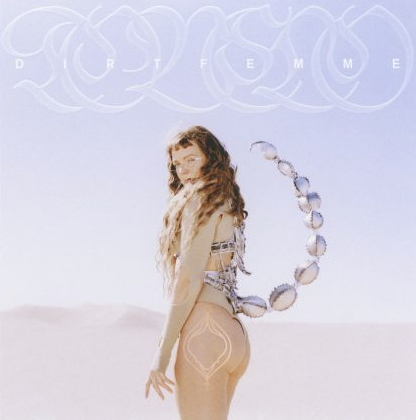 Das Albumcover "Dirt Femme" von Tove Lo zeigt die Musikerin in Unterwäsche von der Seite. An ihrem Rücken ist eine nach oben zeigende Kette aus Bällen zu sehen, die wie ein Skorpion-Schwanz aussieht.