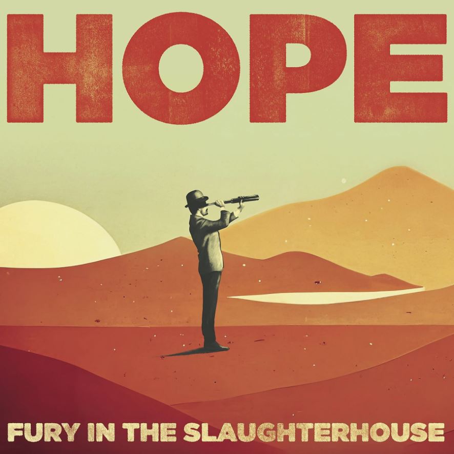 Das Albumcover "Hope" von Fury In The Slaughterhouse ist ein gemaltes Bild. Es zeigt einen Mann, der in den Bergen steht und mit einem Fernrohr in die Ferne schaut.