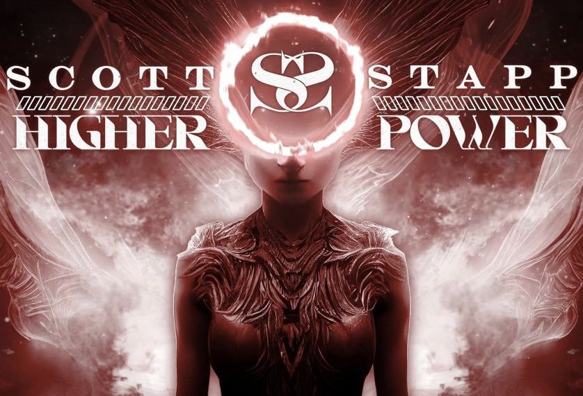 Das Albumcover "Higher Power" von Scott Stapp zeigt einen Menschen. Über seinem Gesicht liegen die Initialen des Musikers in einem Kreis. Das Bild ist in rot gehalten.