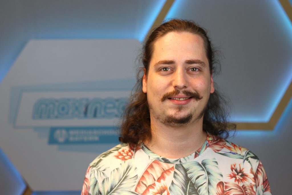 Das Foto zeigt Lars Eberhard im Porträt.