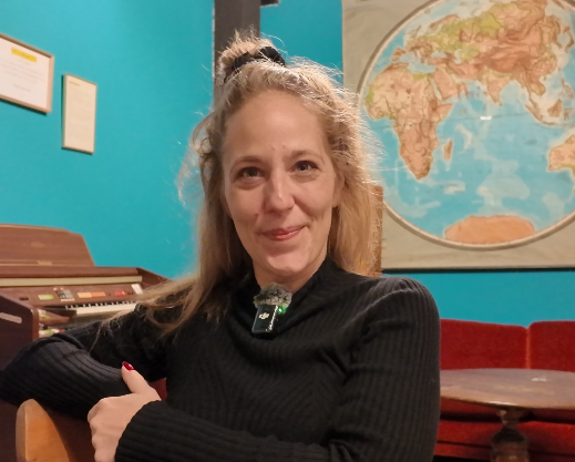 Das Foto zeigt die Musikerin Spilif vor ihrem Auftritt in Nürnberg.