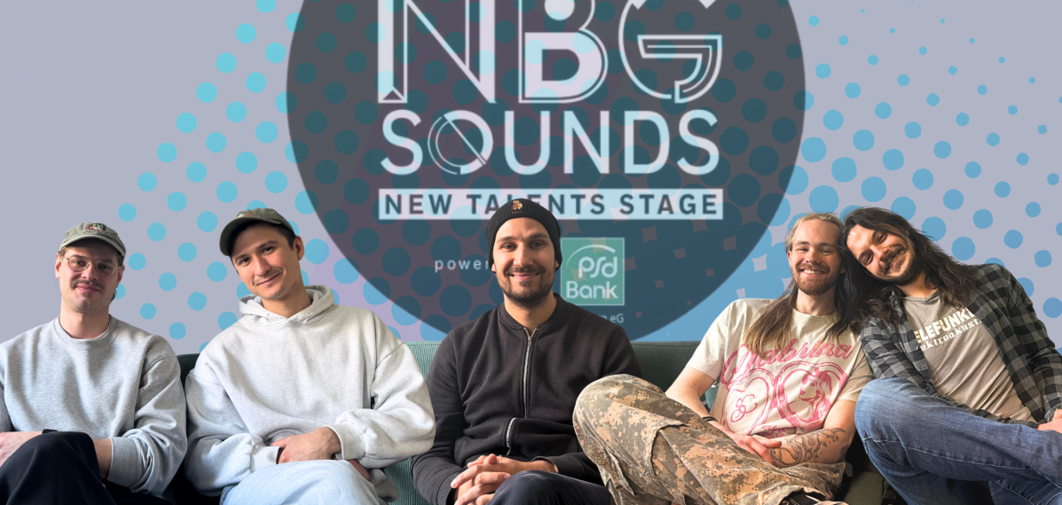 Es sind die Mitglieder der drei Bands Nujakasha (links), kaulbaerk (mitte) und J.O.T.U. (rechts) zu sehen.